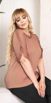 Immagine di CUVY GIRL TOP FLORAL EMBROIDERY